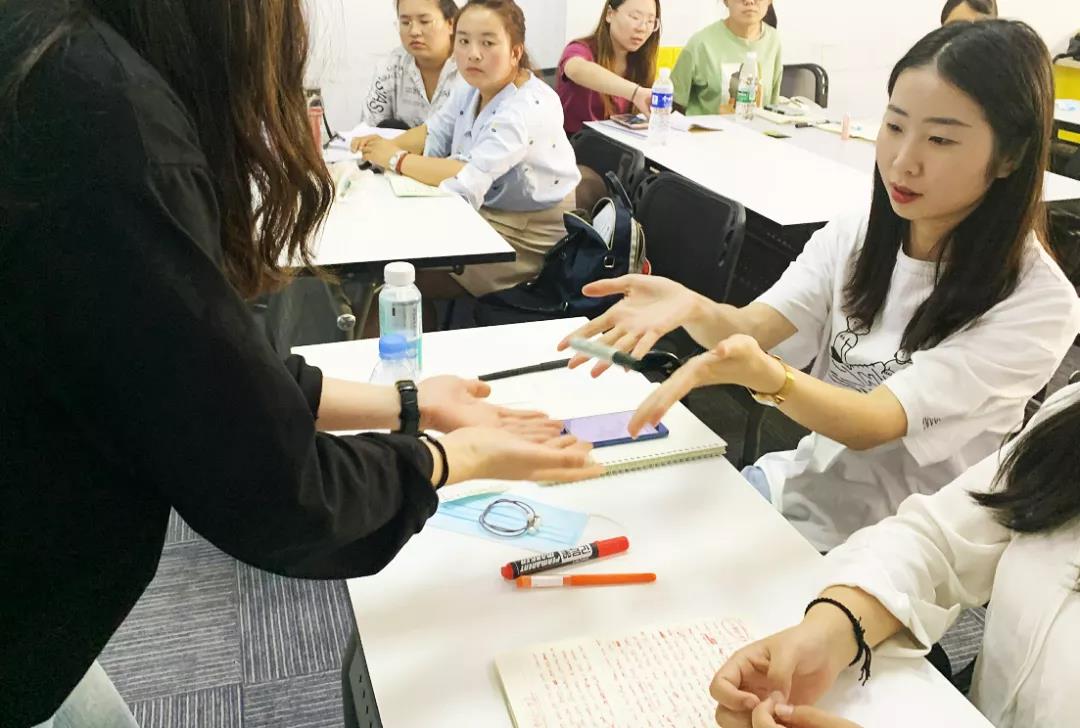 格琳斯英语